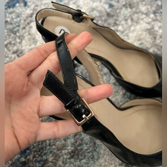 BCBGeneration Black Patent Leather Open Toed High Heels Shoes - Picture 7 of 11